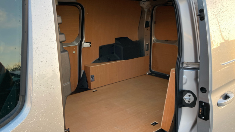 Ford Transit Connect 250 L2 Petrol 1.5 EcoBoost PHEV 150 Limited Van Auto